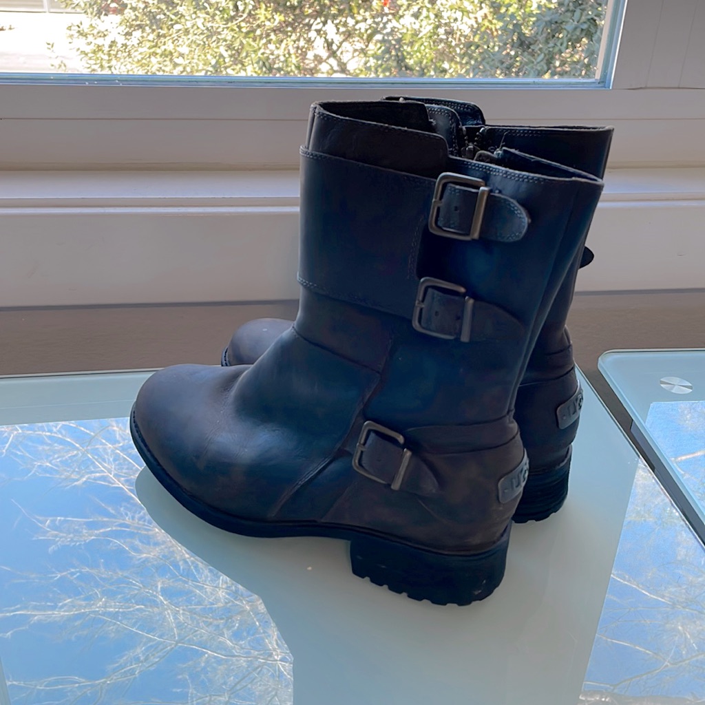 Ugg Combat Bottd
